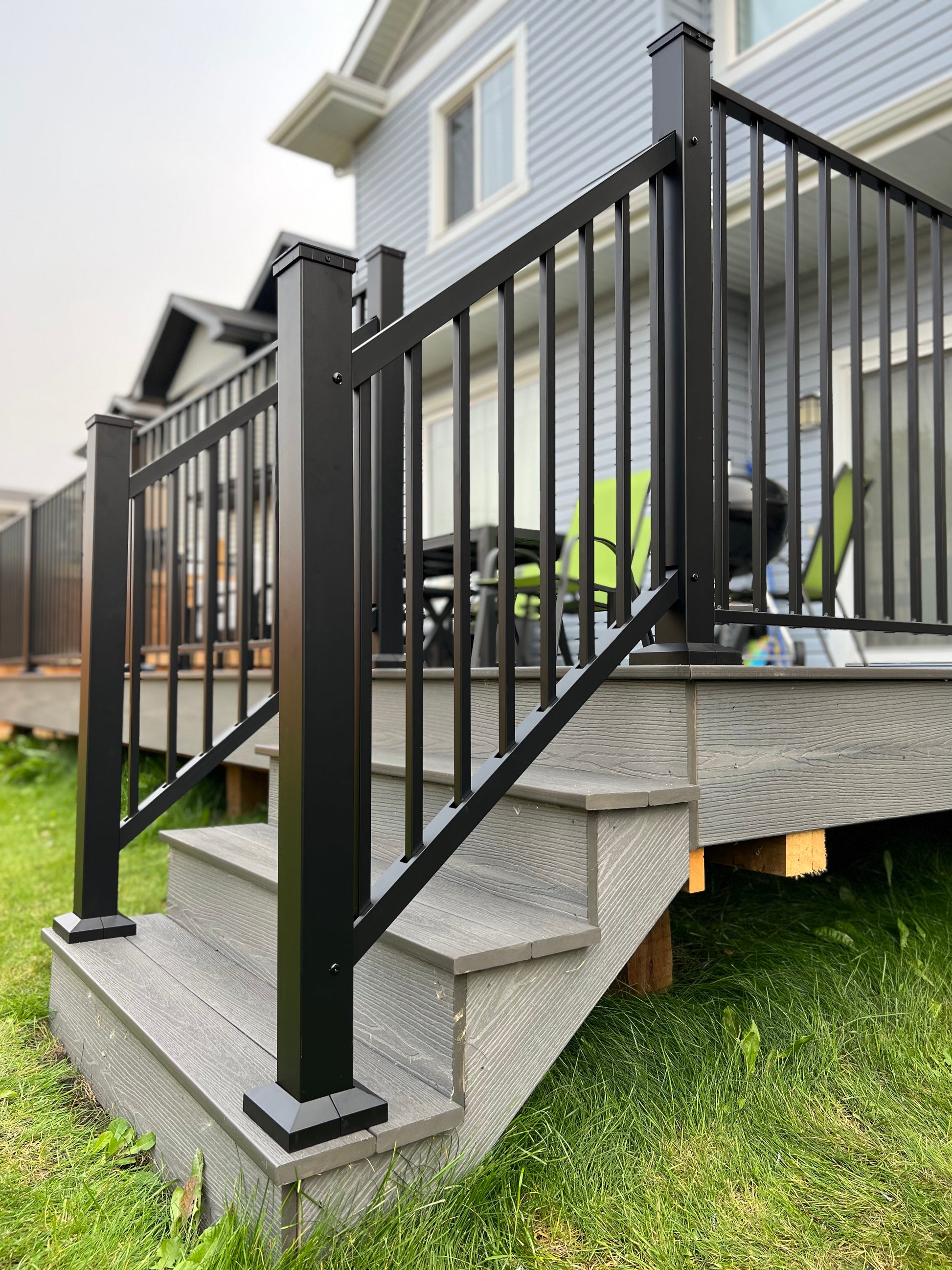 8' Stair Picket Rail