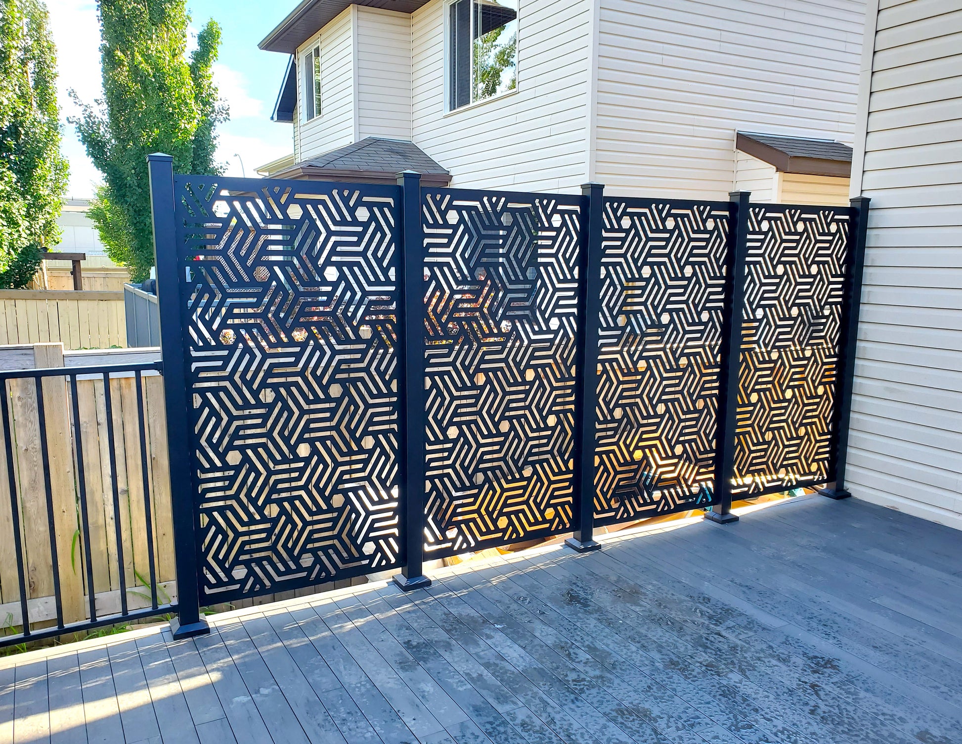 Privacy Screen - LUX